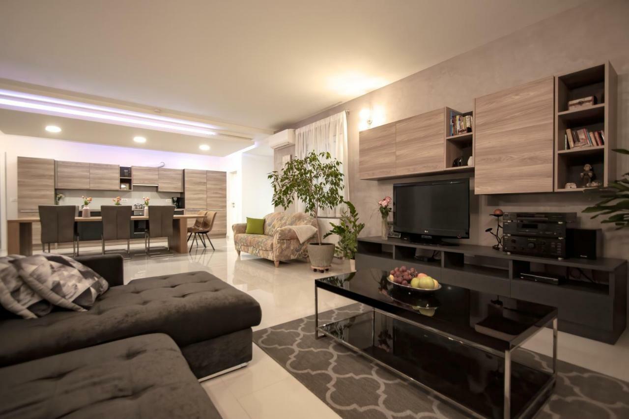 Apartman Nebo Pula Zewnętrze zdjęcie